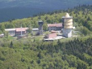 Vrchol Čerchova bude pro turisty v červenci na tři týdny uzavřen