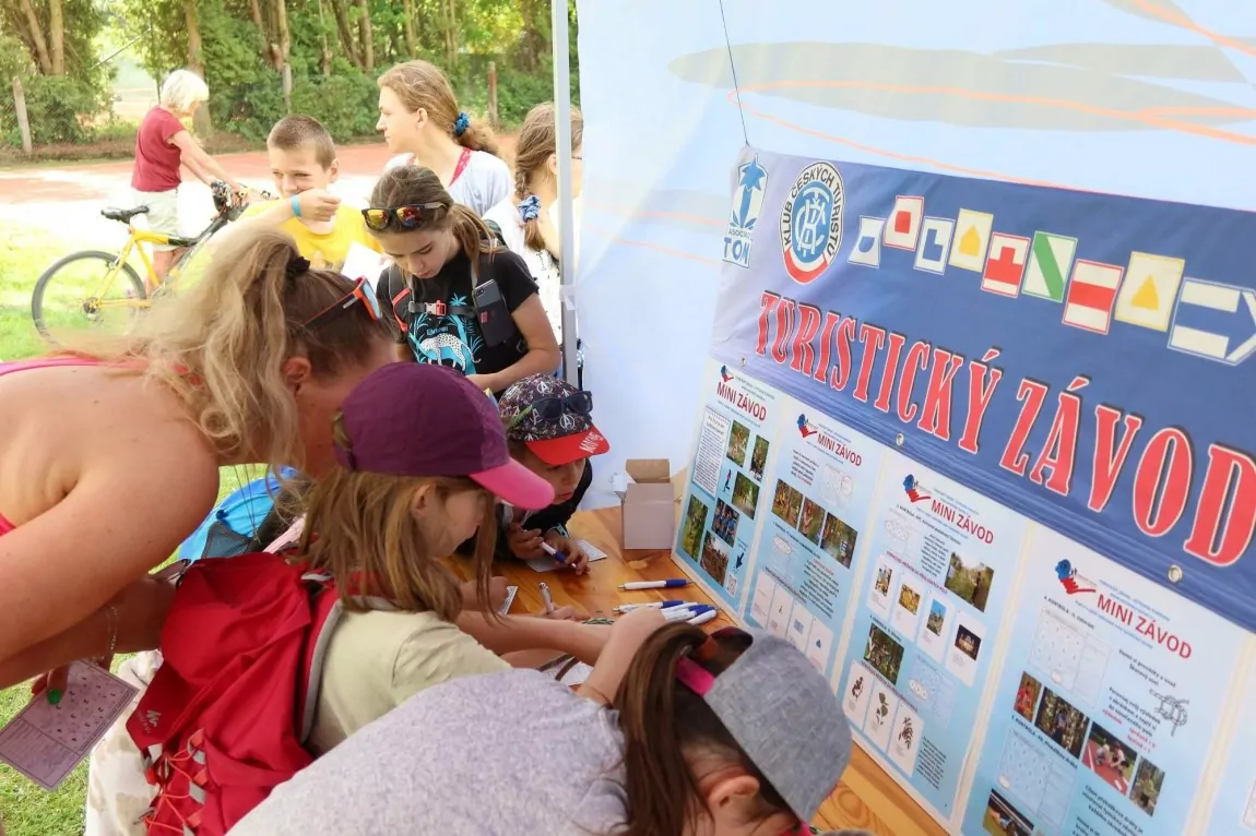 Přelom dubna a května patřil propagaci Turistického závodu