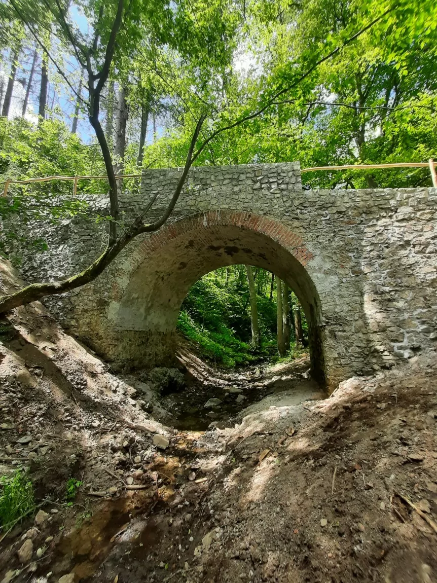 Účastníci tradičního turistického pochodu “Náměšť-Čučice“ se tuto sobotu projdou i po opraveném historickém mostu